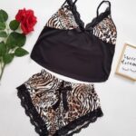 Pijama scurta sexy scurta dama Linda neagra cu imprimeu leopard si dantela - imagine 3
